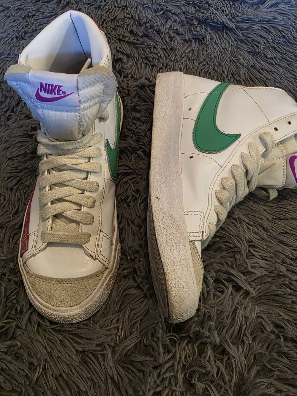 Nike Women's High-Top Sneakers in White with Green Swoosh and Pink Accents 6.5